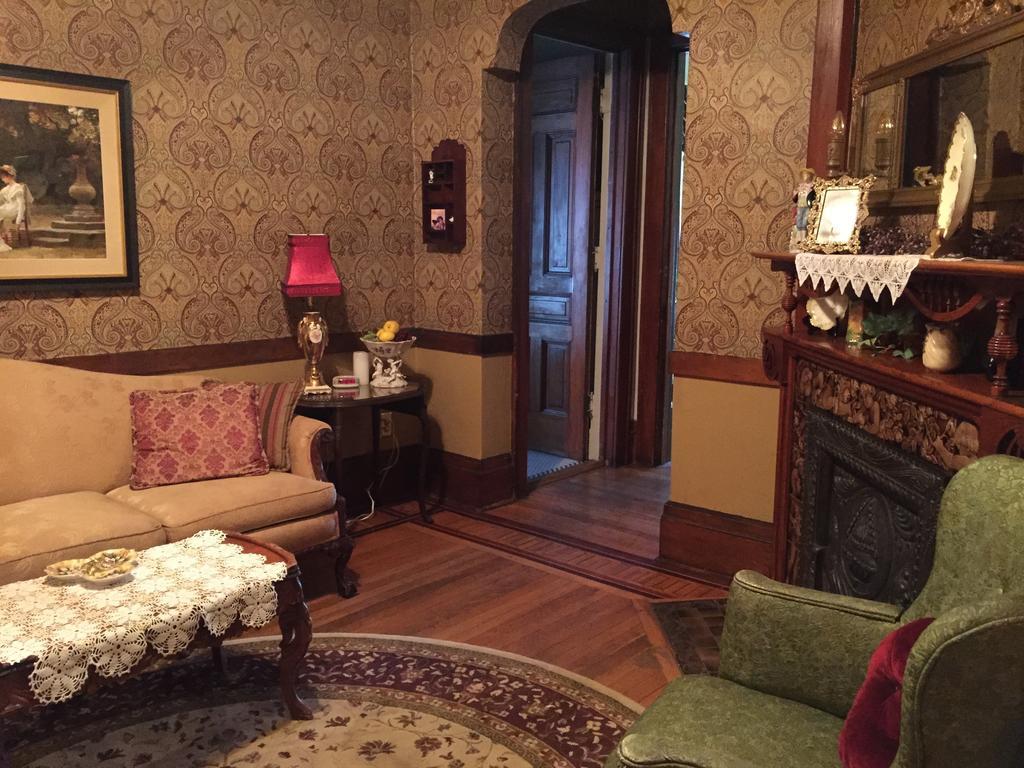 Schuster Mansion Bed & Breakfast Milwaukee Quarto foto