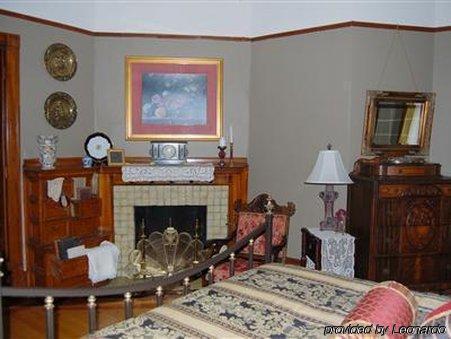 Schuster Mansion Bed & Breakfast Milwaukee Quarto foto