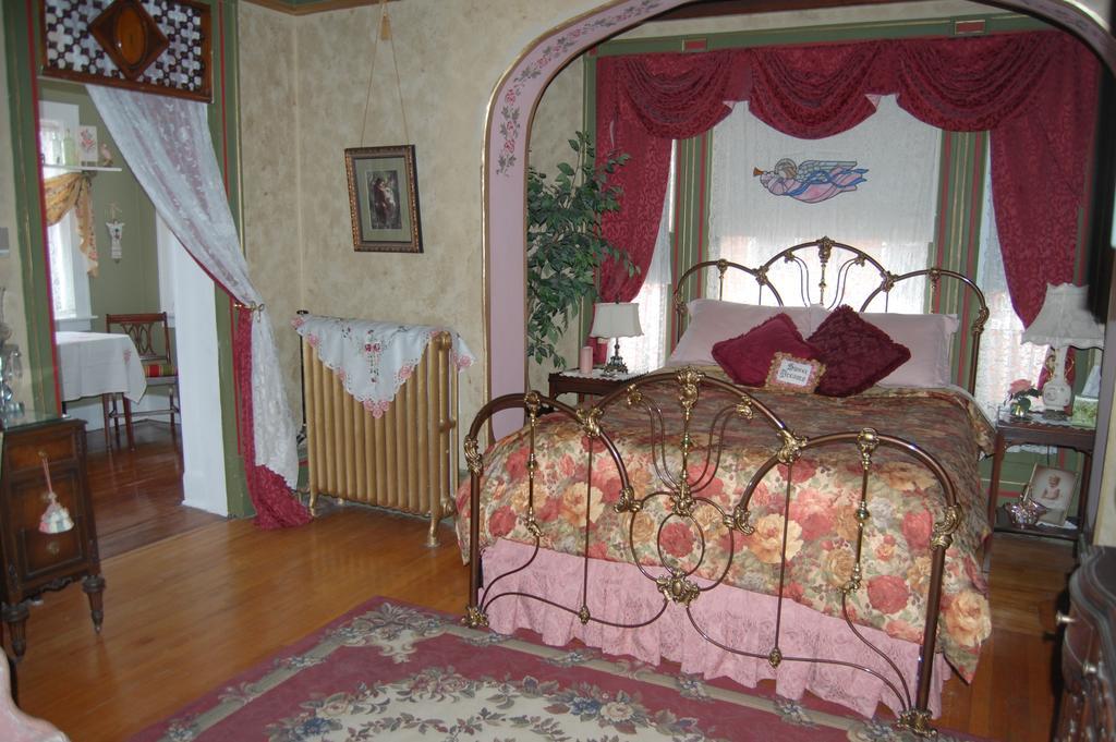 Schuster Mansion Bed & Breakfast Milwaukee Quarto foto