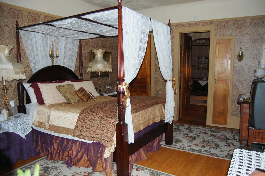 Schuster Mansion Bed & Breakfast Milwaukee Quarto foto