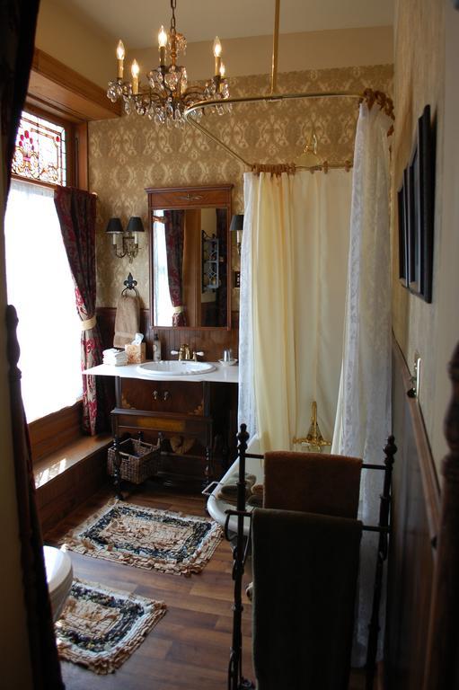 Schuster Mansion Bed & Breakfast Milwaukee Quarto foto